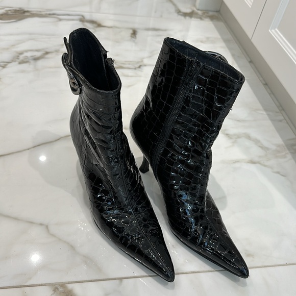 Stuart Weitzman patent leather high heels boots, size 8, - Picture 2 of 4